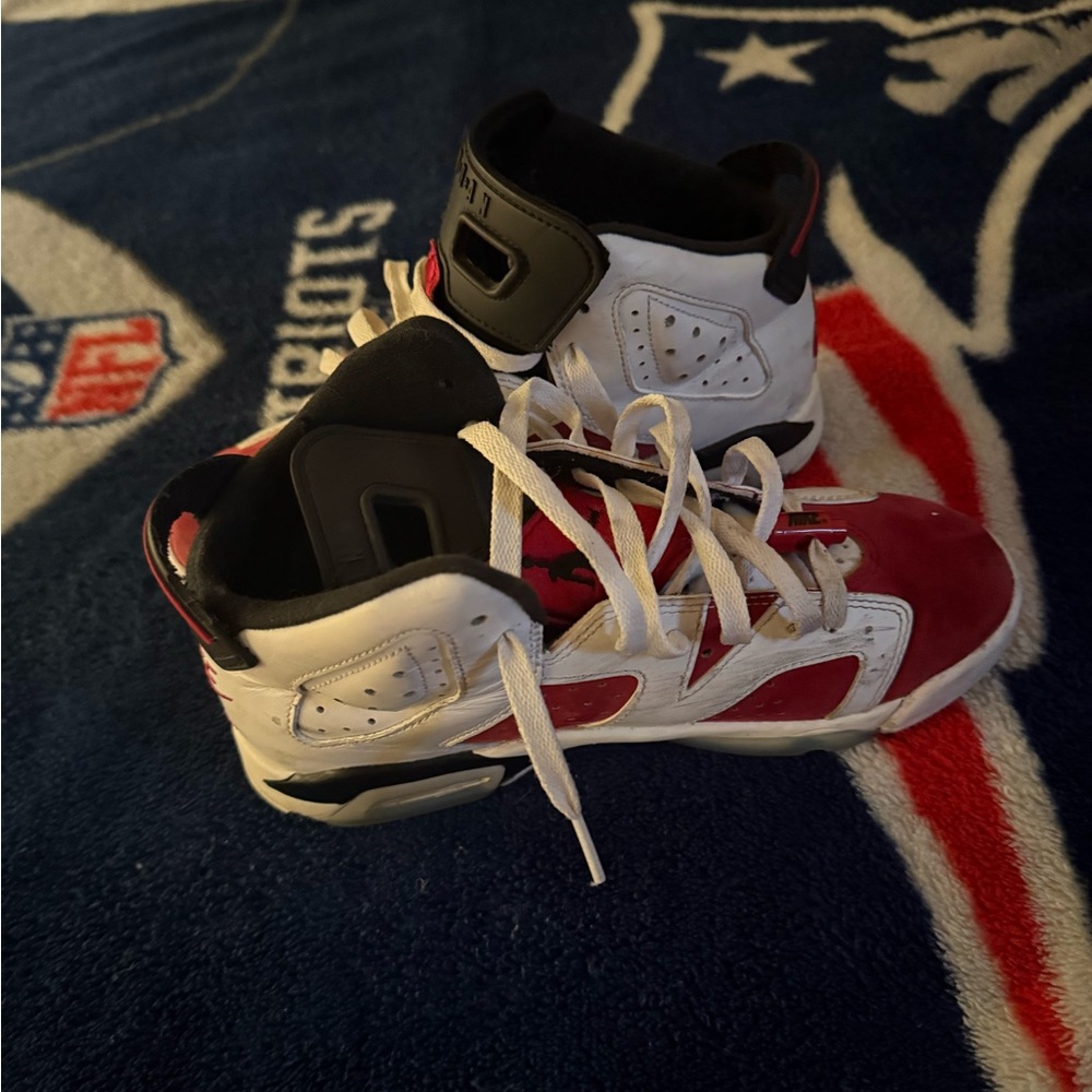 Jordan Kids Shoes Red and White - Picture 5 of 6